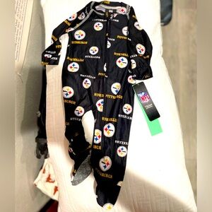 NFL Pittsburgh Steelers Baby Onesie Outfit